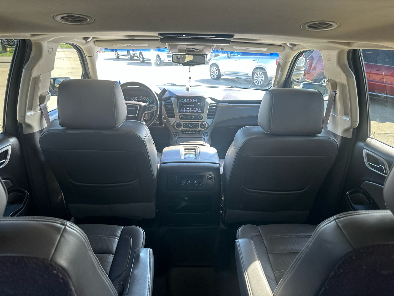 GMC Yukon XL 4WD 4dr Denali 2017