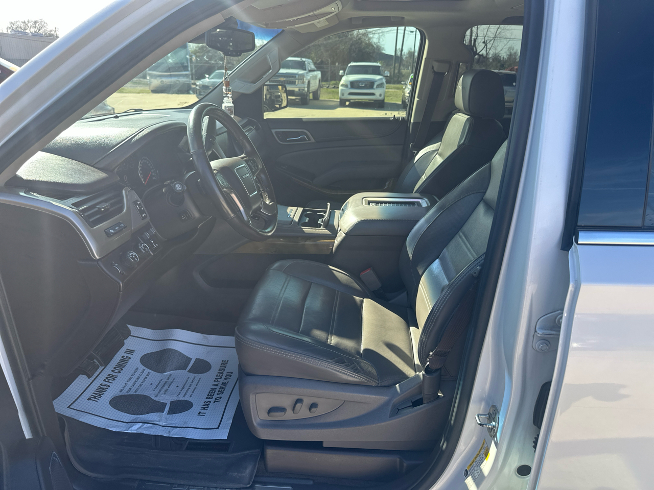 GMC Yukon XL 4WD 4dr Denali 2017