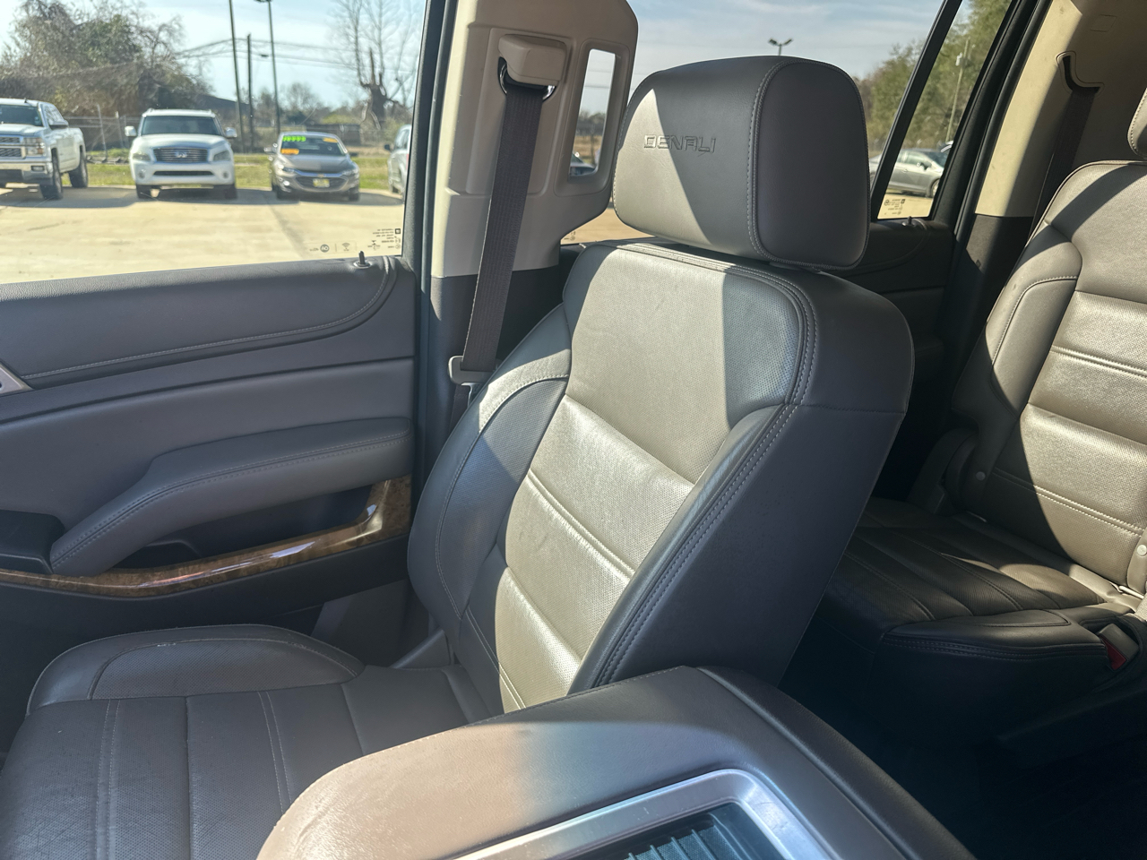GMC Yukon XL 4WD 4dr Denali 2017