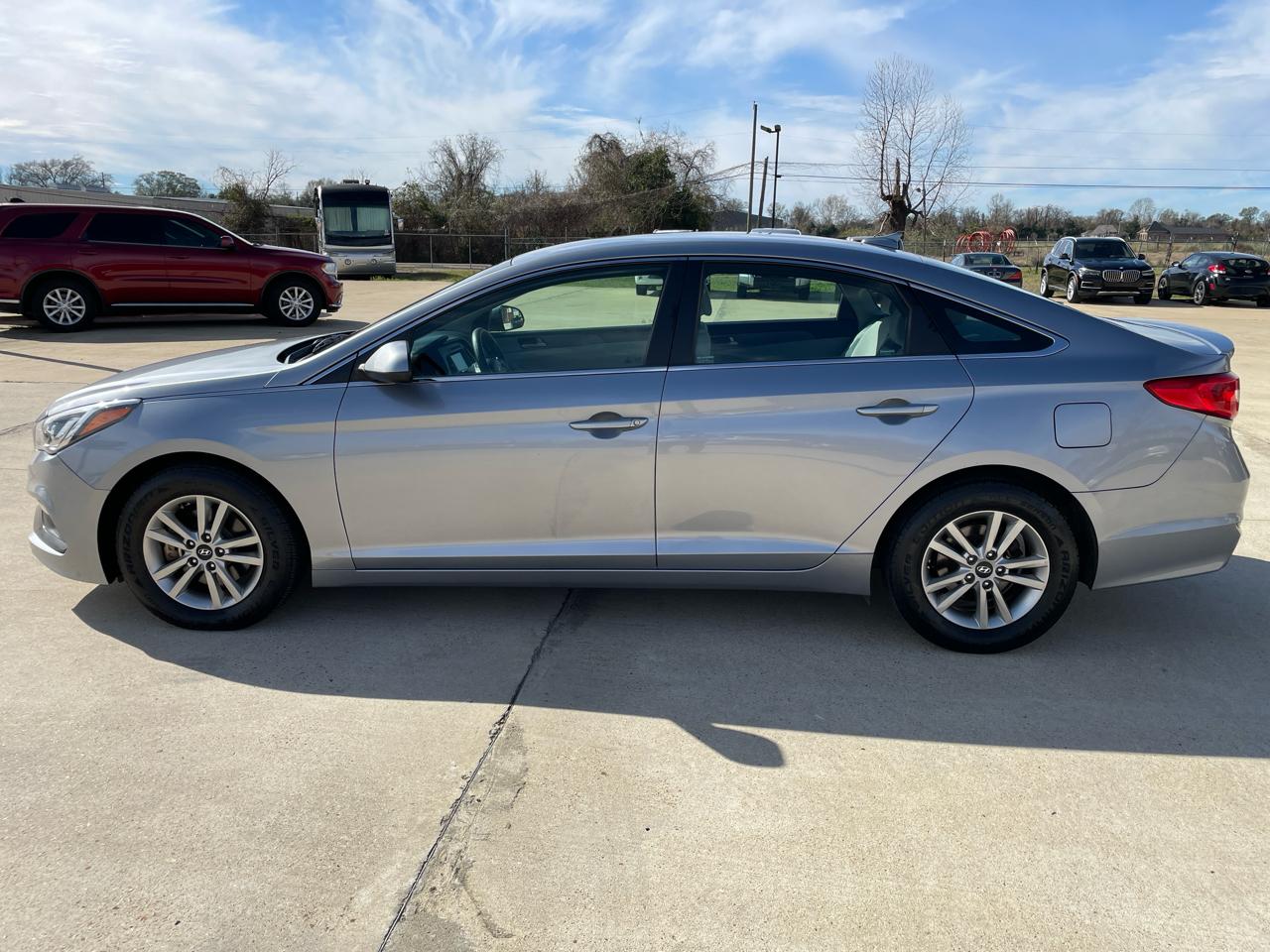 Hyundai Sonata 4dr Sdn 2.4L SE 2016