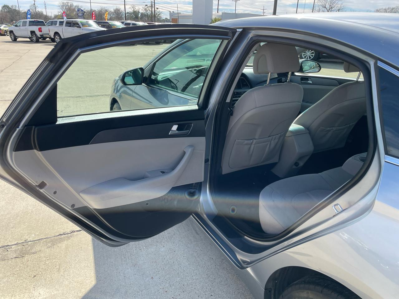 Hyundai Sonata 4dr Sdn 2.4L SE 2016