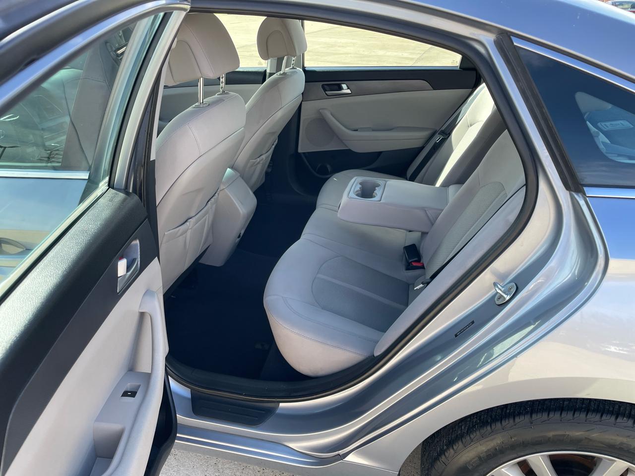 Hyundai Sonata 4dr Sdn 2.4L SE 2016