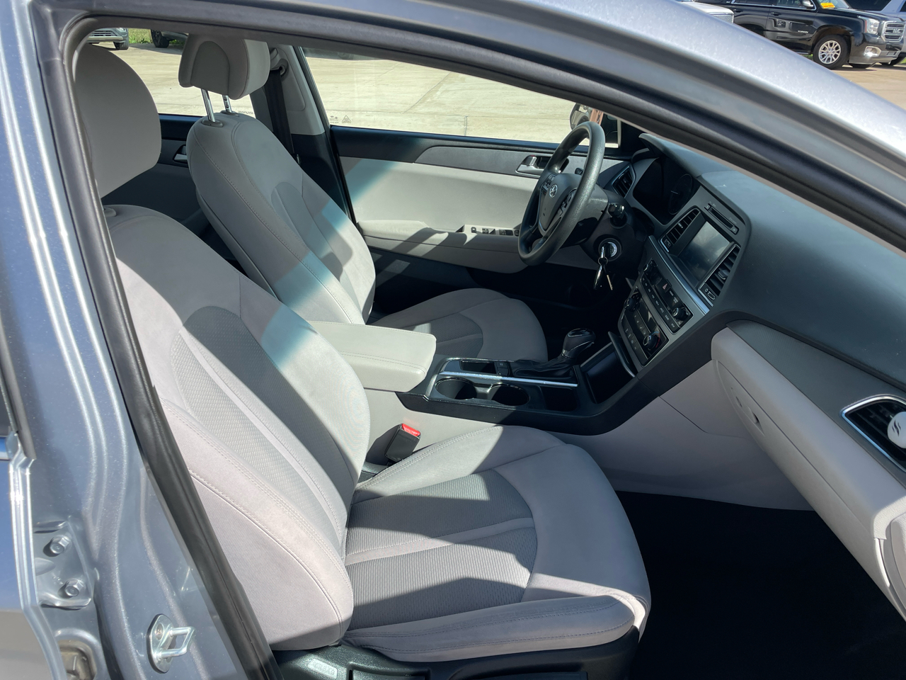 Hyundai Sonata 4dr Sdn 2.4L SE 2016