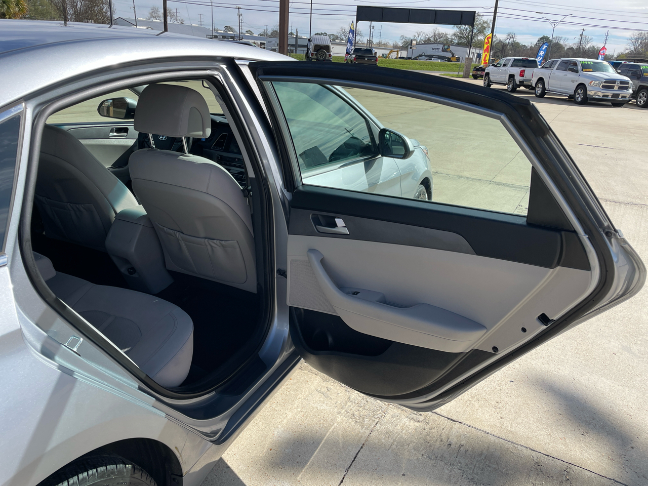 Hyundai Sonata 4dr Sdn 2.4L SE 2016