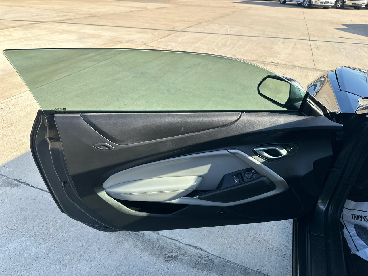 Chevrolet Camaro 2dr Cpe 1LT 2018