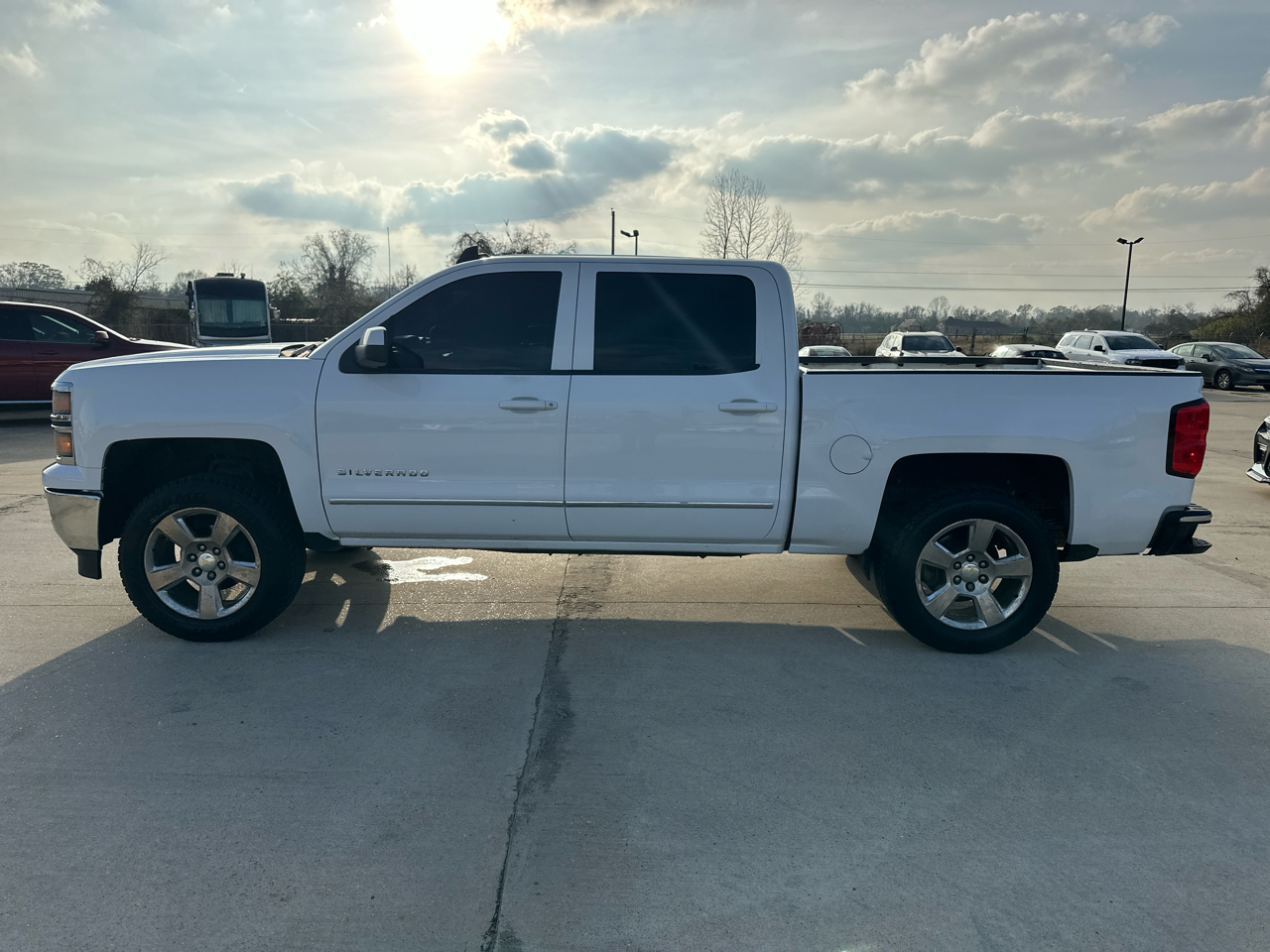 Chevrolet Silverado 1500 2WD Crew Cab 143.5" LT w/1LT 2015