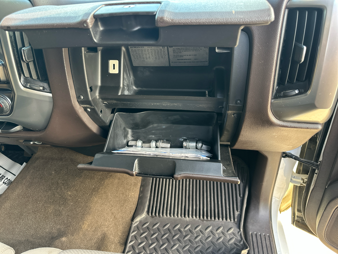 Chevrolet Silverado 1500 2WD Crew Cab 143.5" LT w/1LT 2015