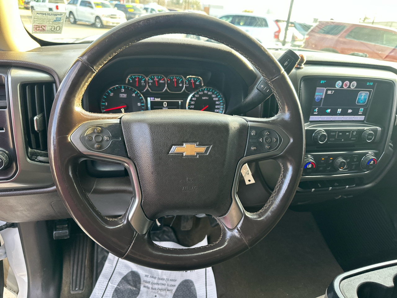 Chevrolet Silverado 1500 2WD Crew Cab 143.5" LT w/1LT 2015