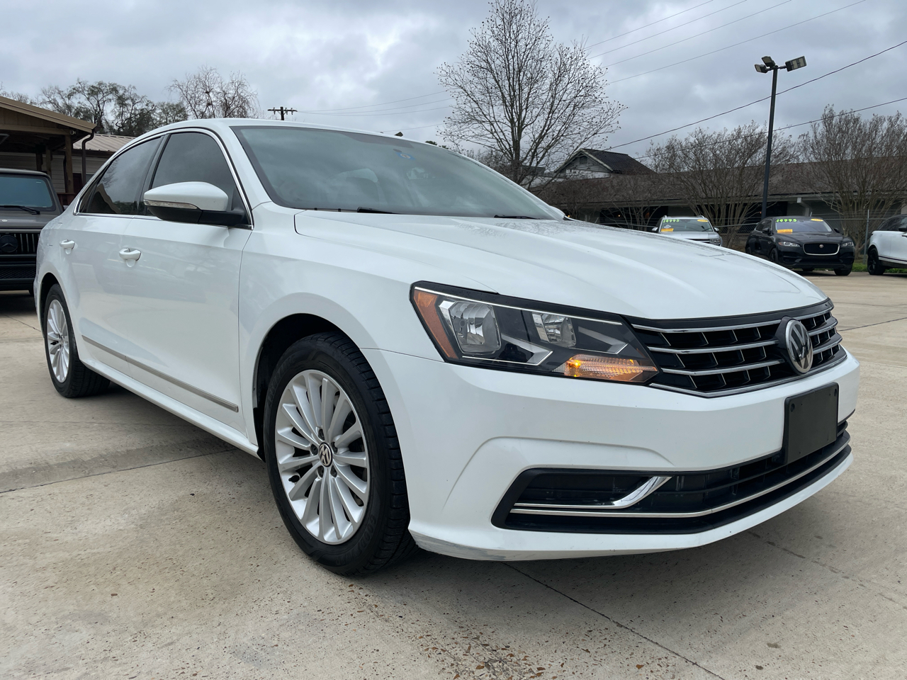 Volkswagen Passat 4dr Sdn 1.8T Auto SE 2016