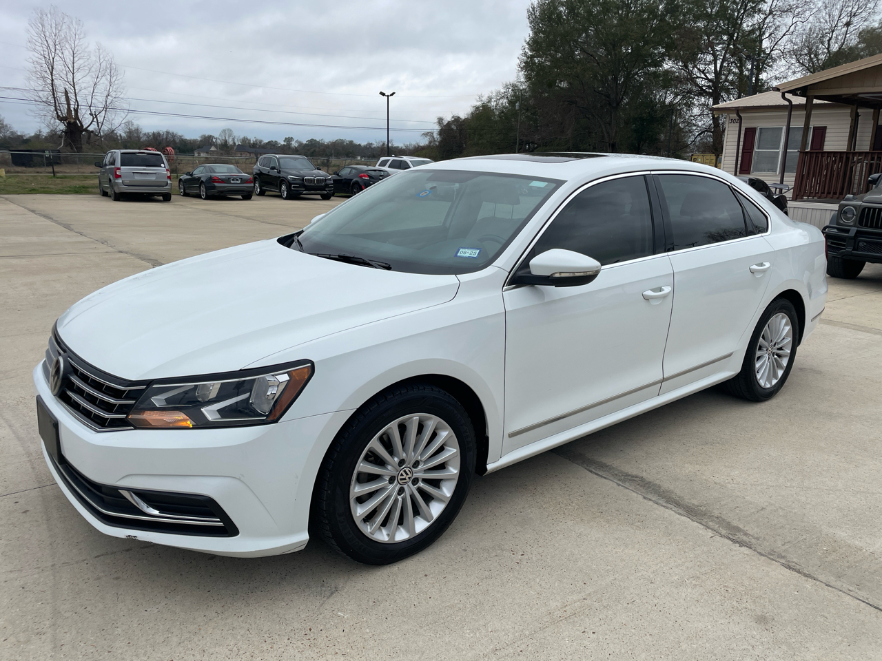 Volkswagen Passat 4dr Sdn 1.8T Auto SE 2016