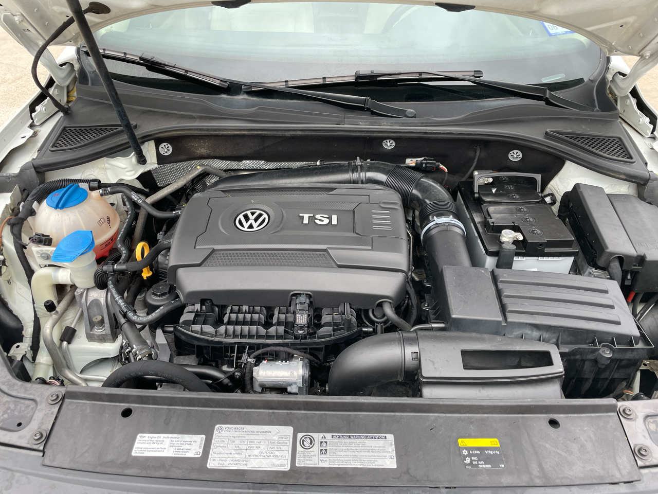 Volkswagen Passat 4dr Sdn 1.8T Auto SE 2016