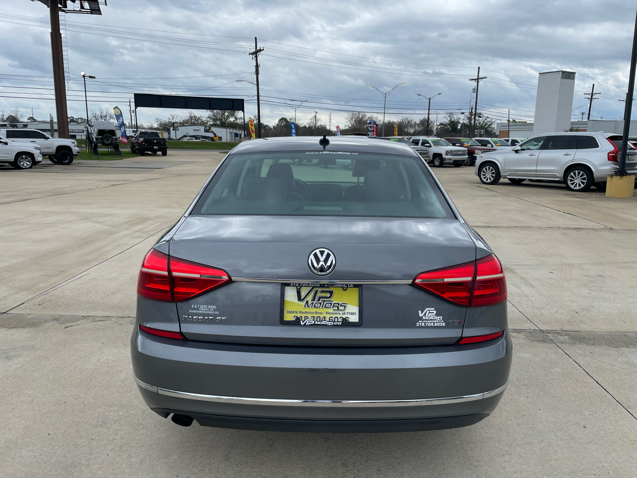 Volkswagen Passat 4dr Sdn 1.8T Auto SE PZEV 2016