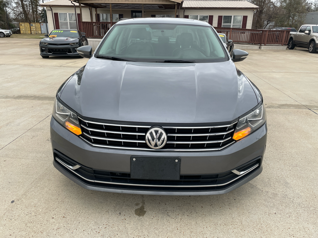 Volkswagen Passat 4dr Sdn 1.8T Auto SE PZEV 2016