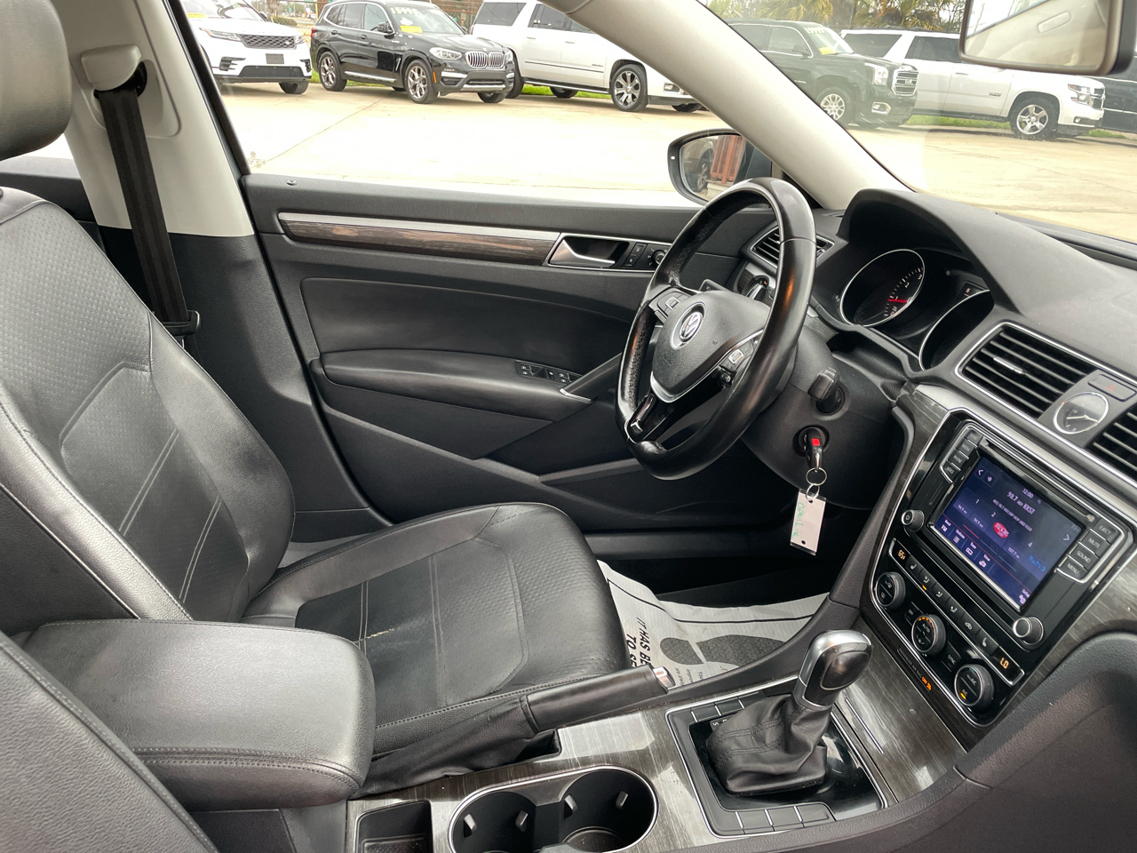 Volkswagen Passat 4dr Sdn 1.8T Auto SE PZEV 2016