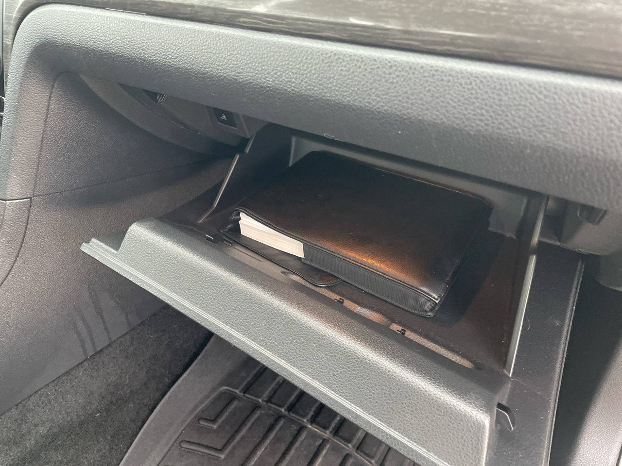 Volkswagen Passat 4dr Sdn 1.8T Auto SE PZEV 2016