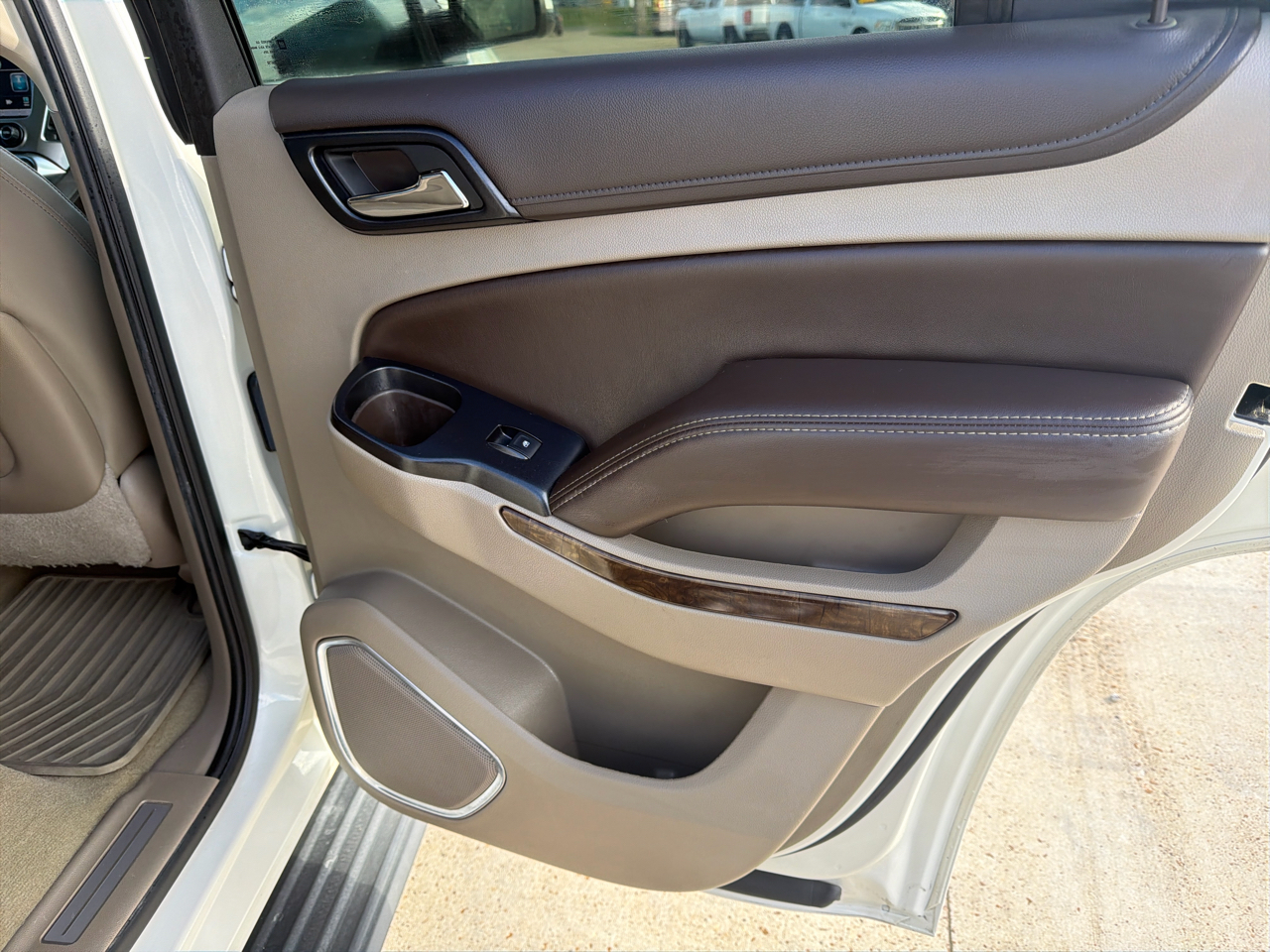 Chevrolet Tahoe 2WD 4dr LT 2015