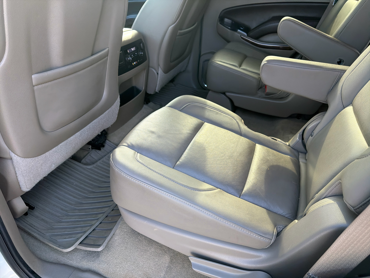 Chevrolet Tahoe 2WD 4dr LT 2015