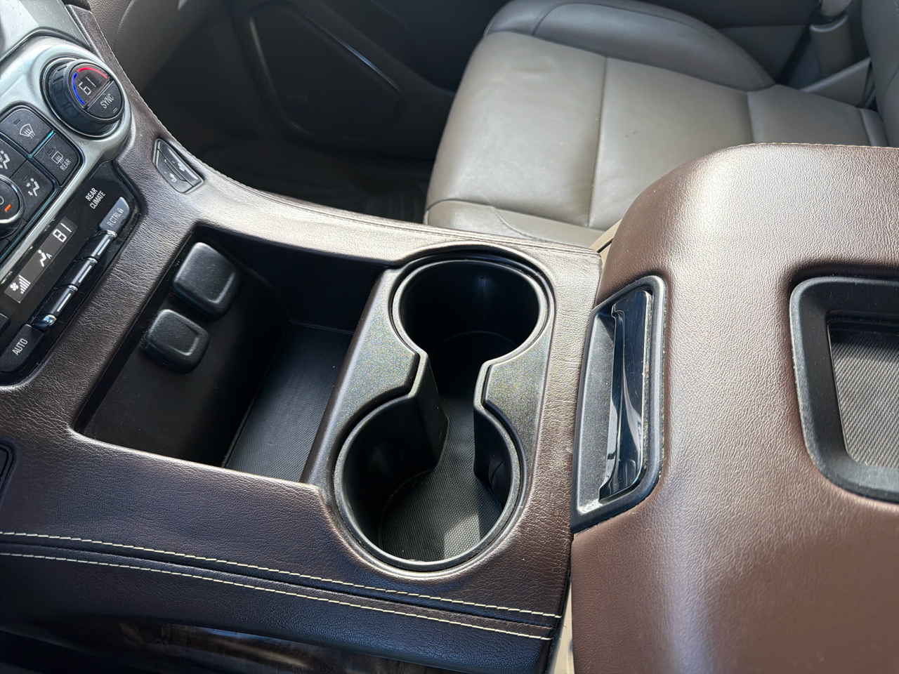 Chevrolet Tahoe 2WD 4dr LT 2015