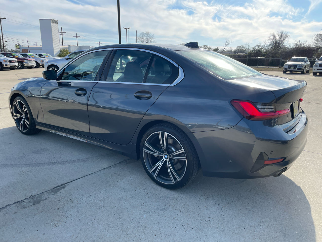 BMW 3 Series 330i Sedan North America 2019