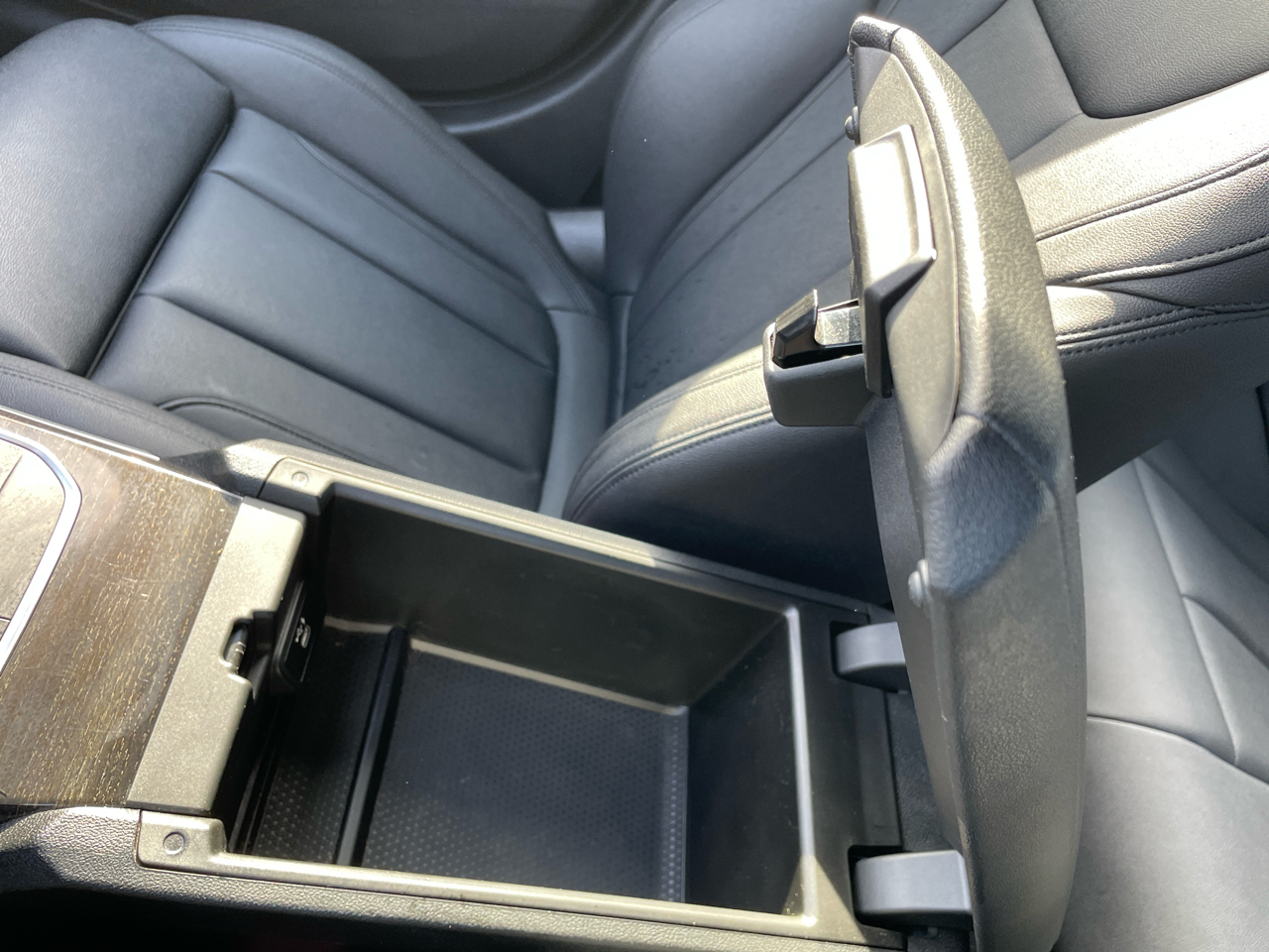 BMW 3 Series 330i Sedan North America 2019