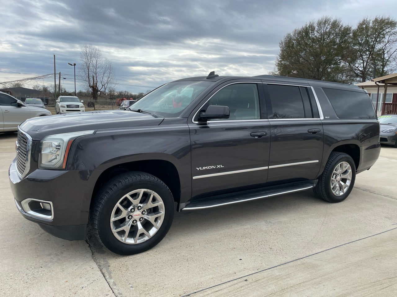 GMC Yukon XL 2WD 4dr SLT 2015