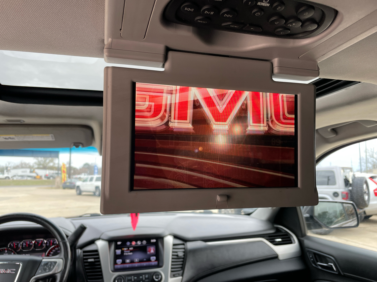 GMC Yukon XL 2WD 4dr SLT 2015