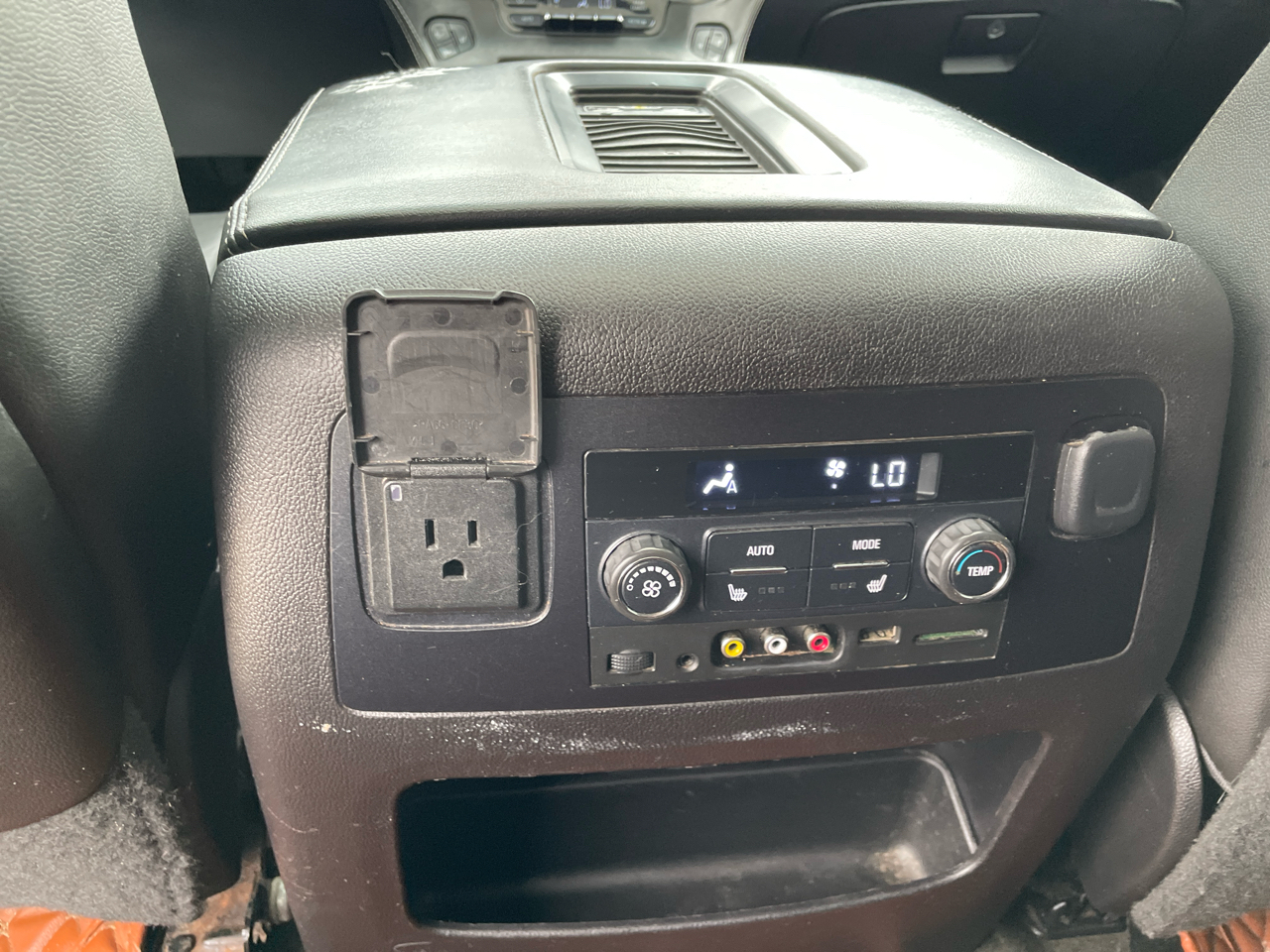 GMC Yukon XL 2WD 4dr SLT 2015