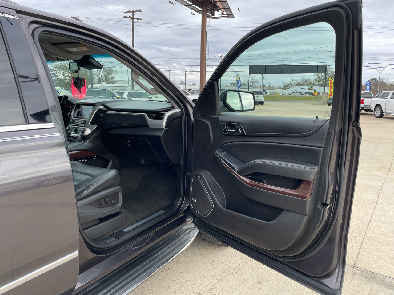 GMC Yukon XL 2WD 4dr SLT 2015