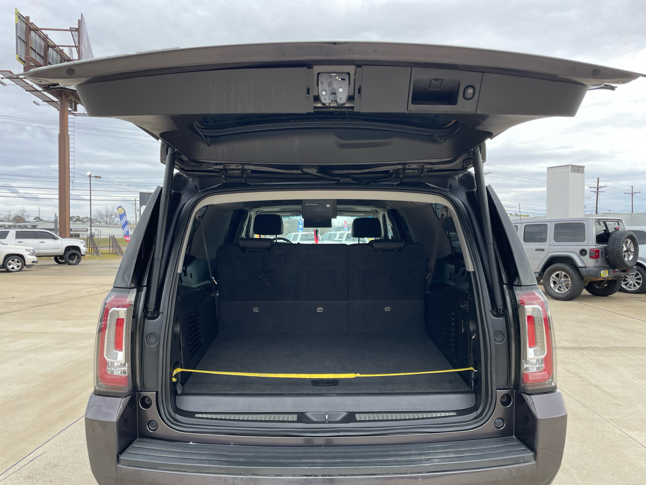 GMC Yukon XL 2WD 4dr SLT 2015