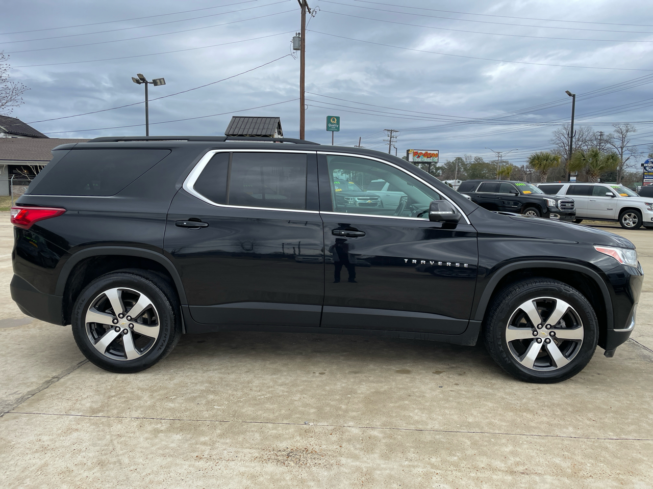 Chevrolet Traverse FWD 4dr LT Leather 2021