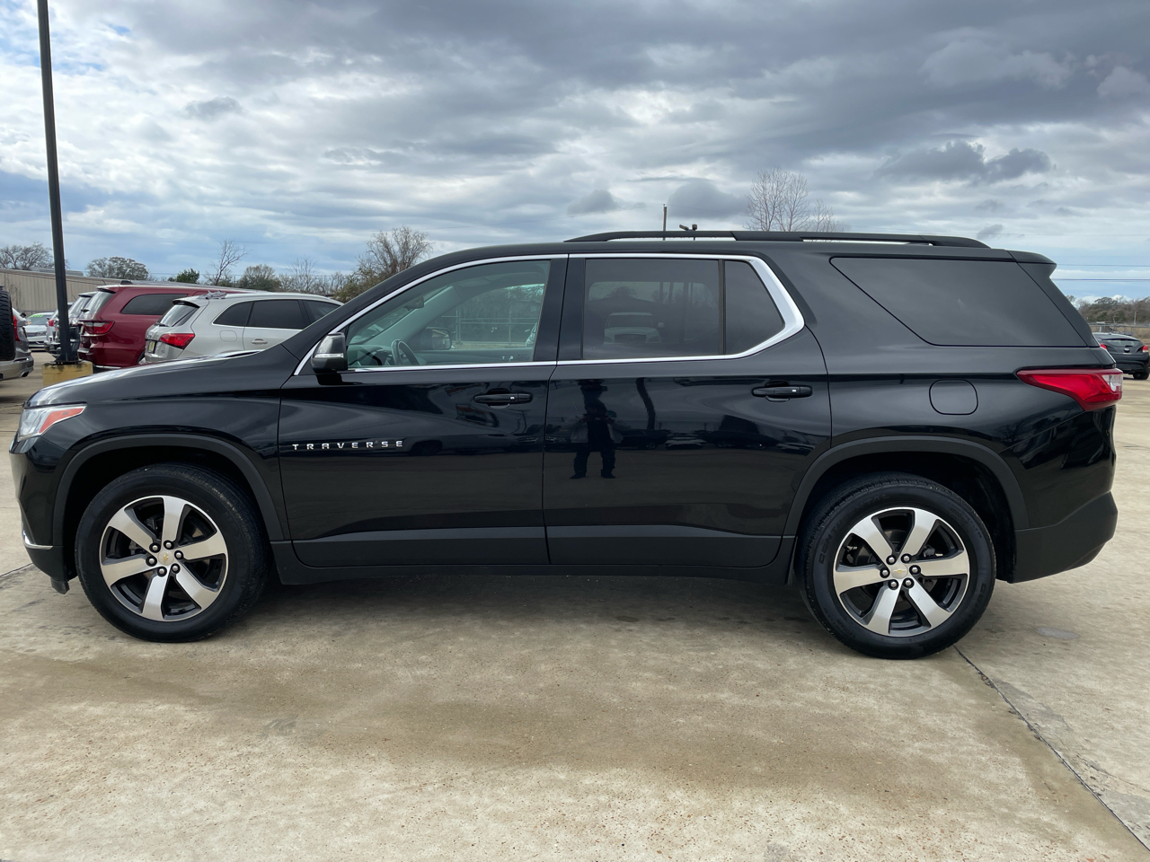 Chevrolet Traverse FWD 4dr LT Leather 2021