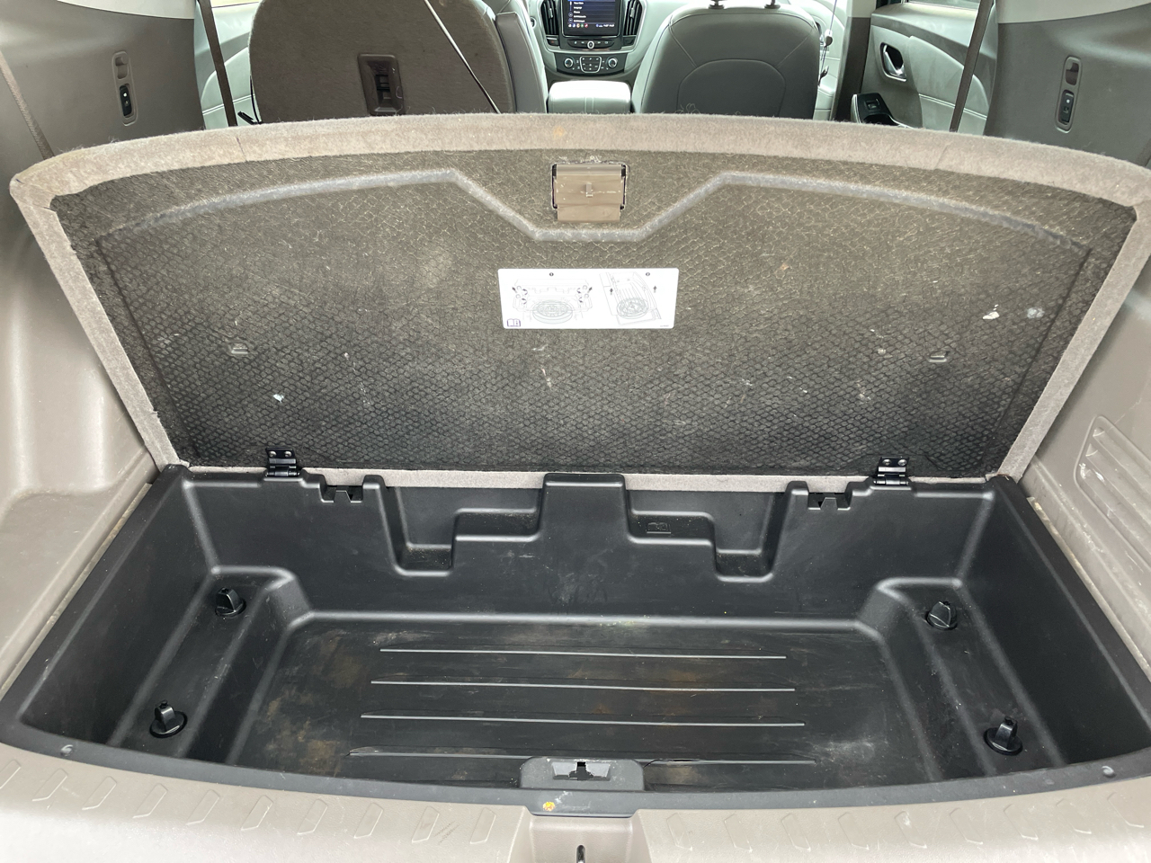 Chevrolet Traverse FWD 4dr LT Leather 2021