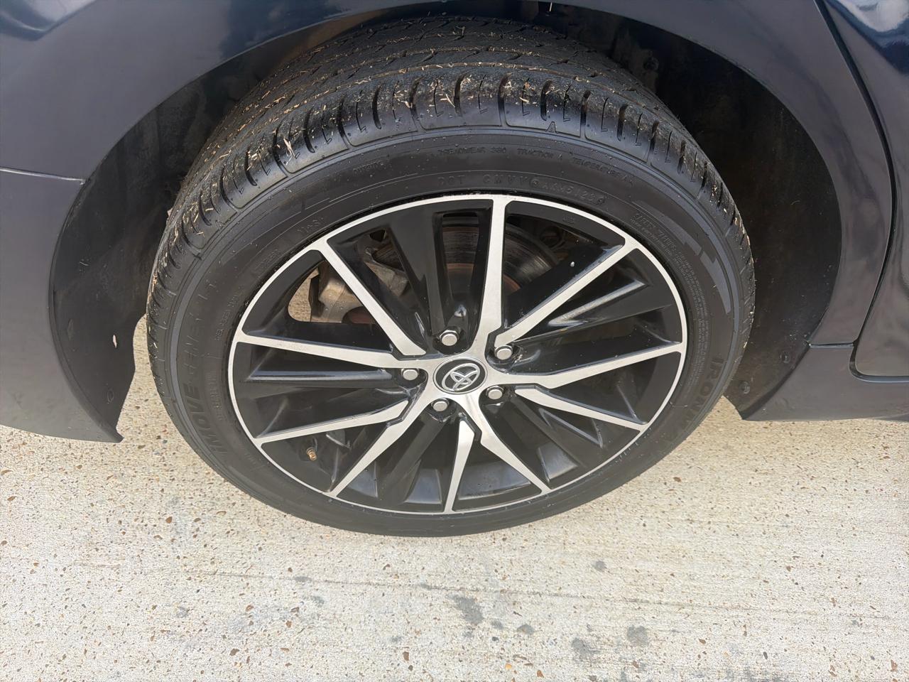 Toyota Camry SE Auto (Natl) 2021