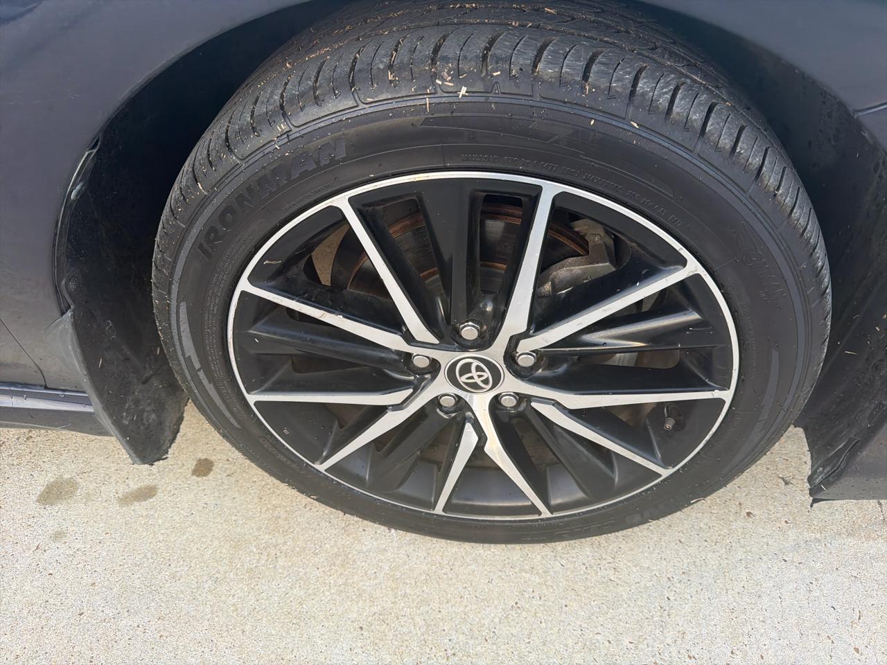 Toyota Camry SE Auto (Natl) 2021