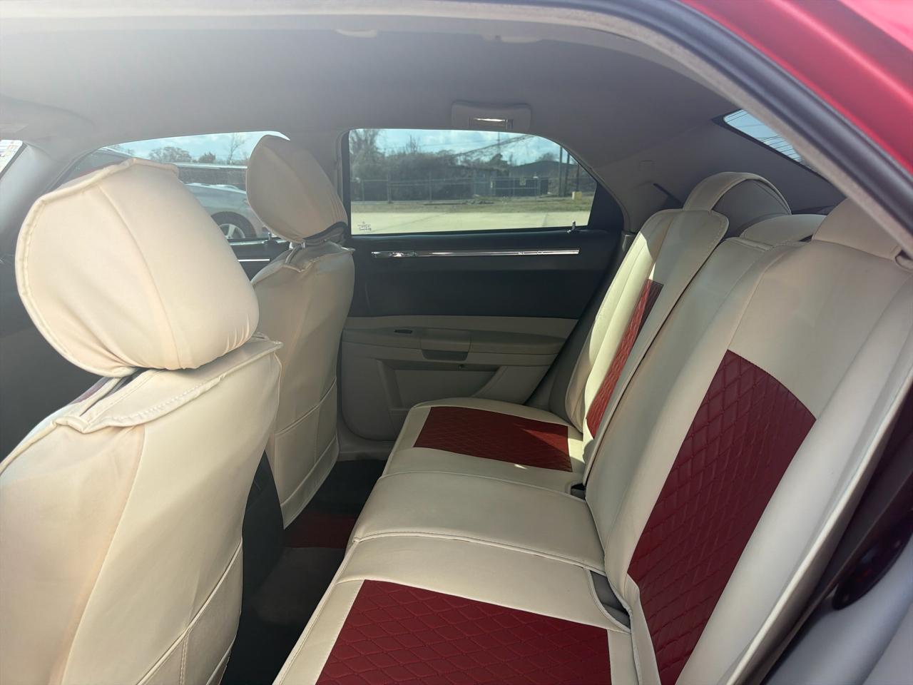 Chrysler 300 4dr Sdn 300 Touring 2006