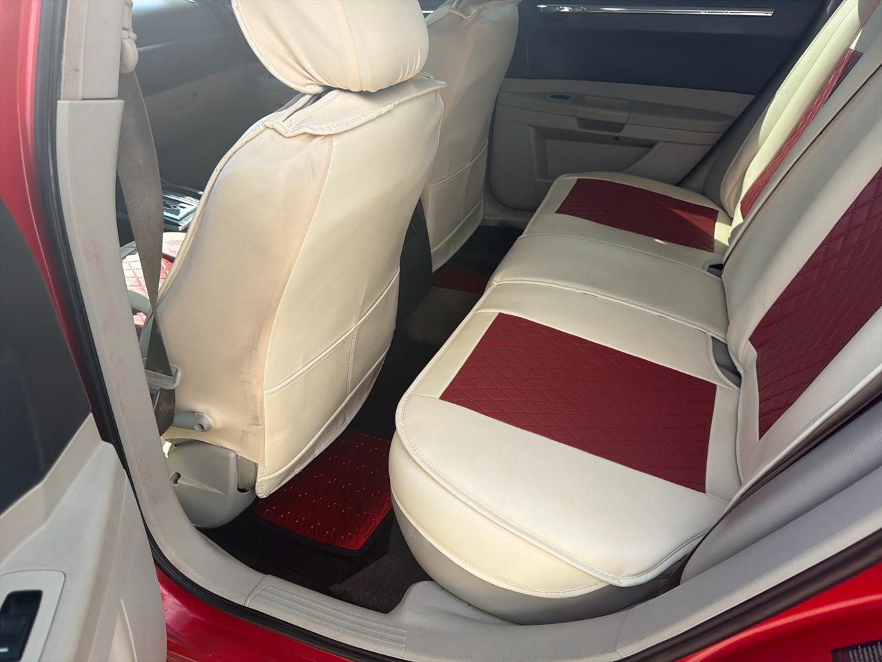 Chrysler 300 4dr Sdn 300 Touring 2006