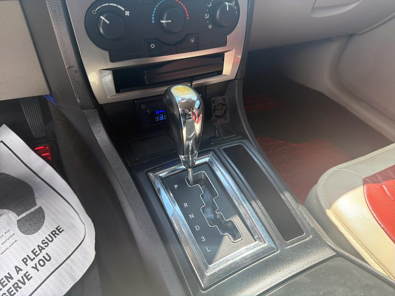 Chrysler 300 4dr Sdn 300 Touring 2006