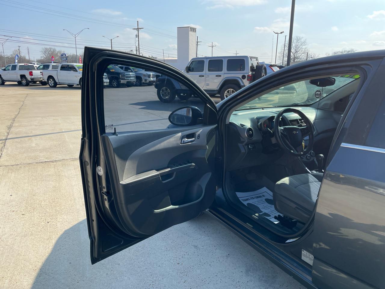 Chevrolet Sonic 4dr Sdn Auto LT 2016