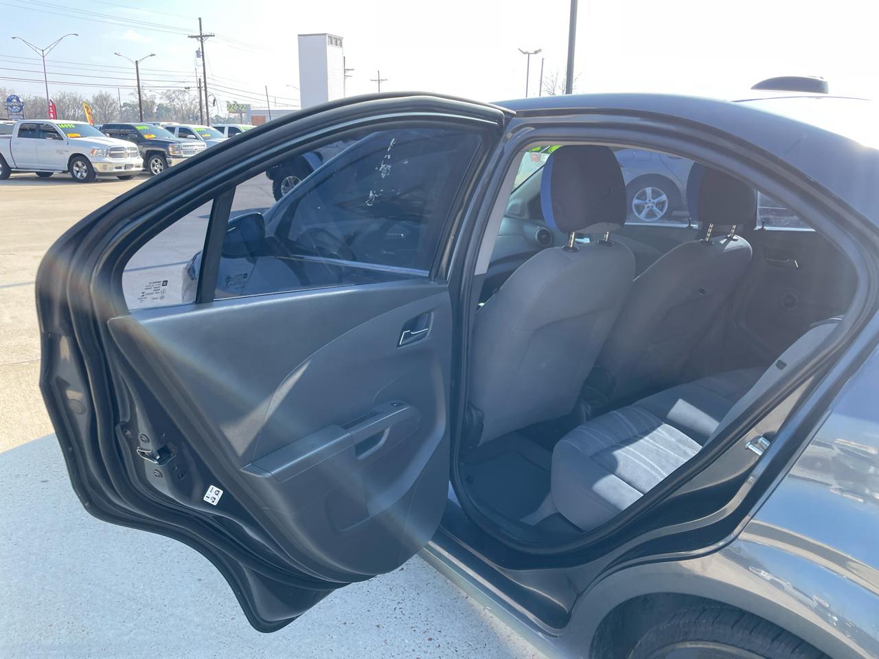 Chevrolet Sonic 4dr Sdn Auto LT 2016