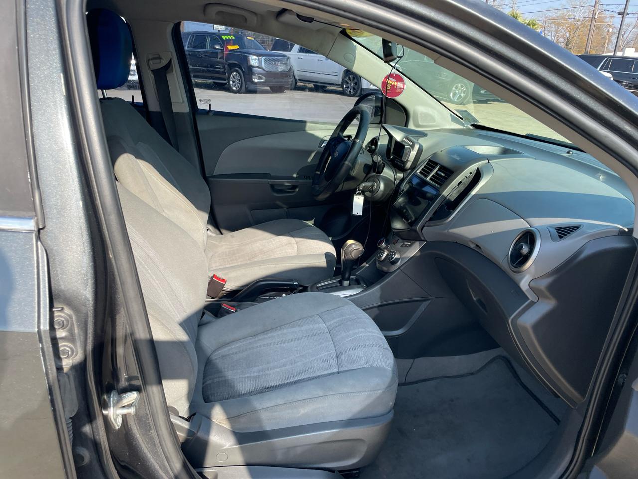 Chevrolet Sonic 4dr Sdn Auto LT 2016