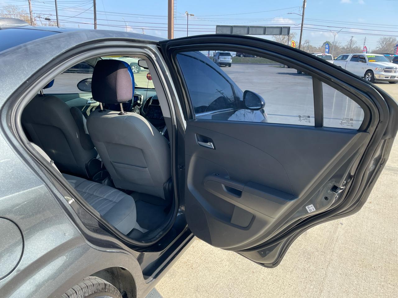 Chevrolet Sonic 4dr Sdn Auto LT 2016