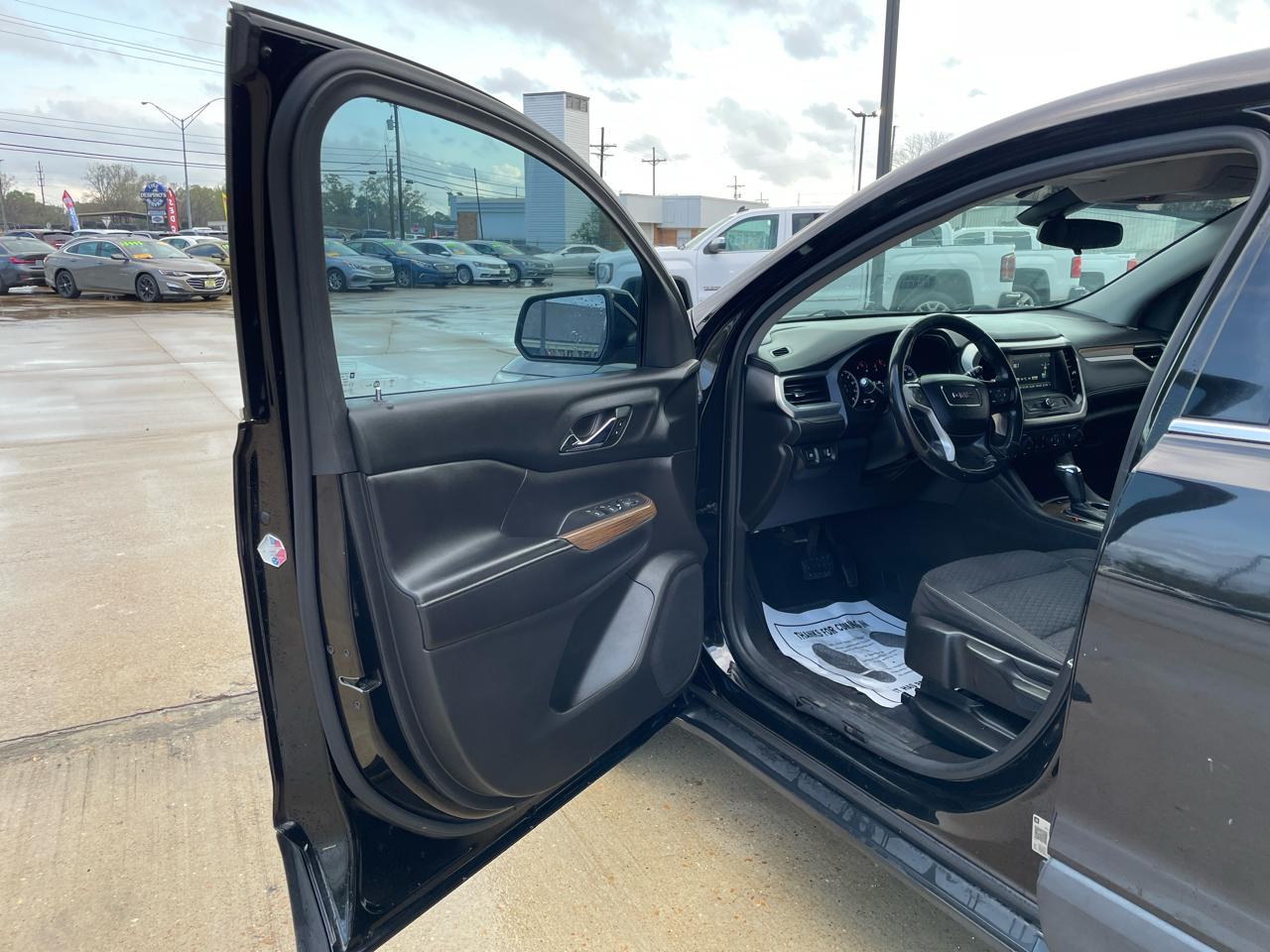 GMC Acadia FWD 4dr SLE w/SLE-1 2018