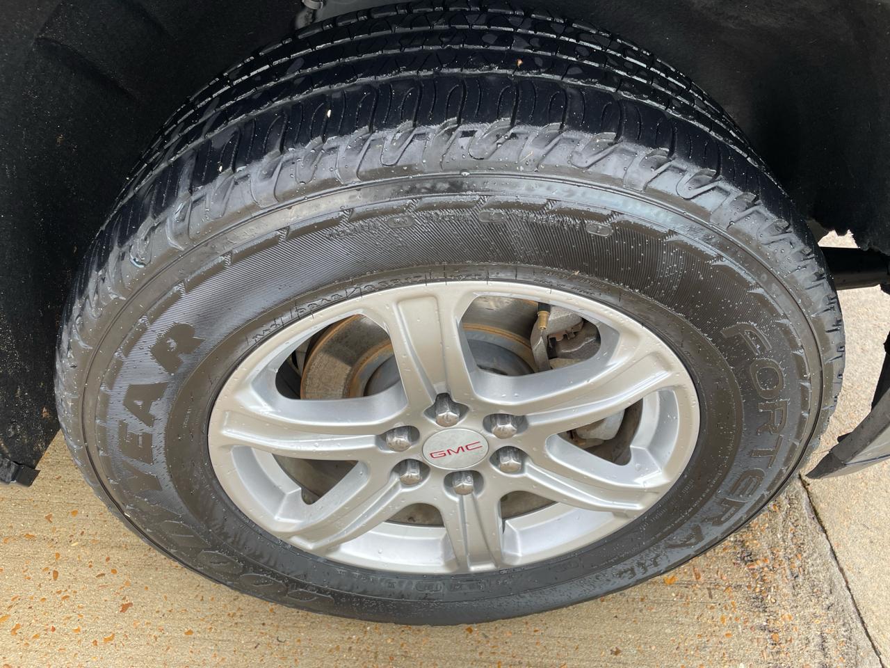 GMC Acadia FWD 4dr SLE w/SLE-1 2018