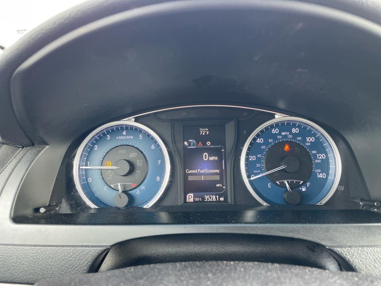 Toyota Camry LE Auto (Natl) 2017