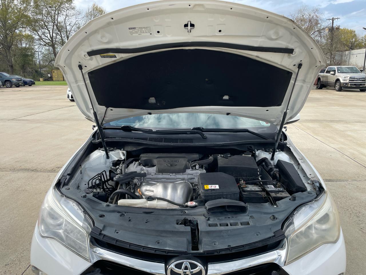 Toyota Camry LE Auto (Natl) 2017