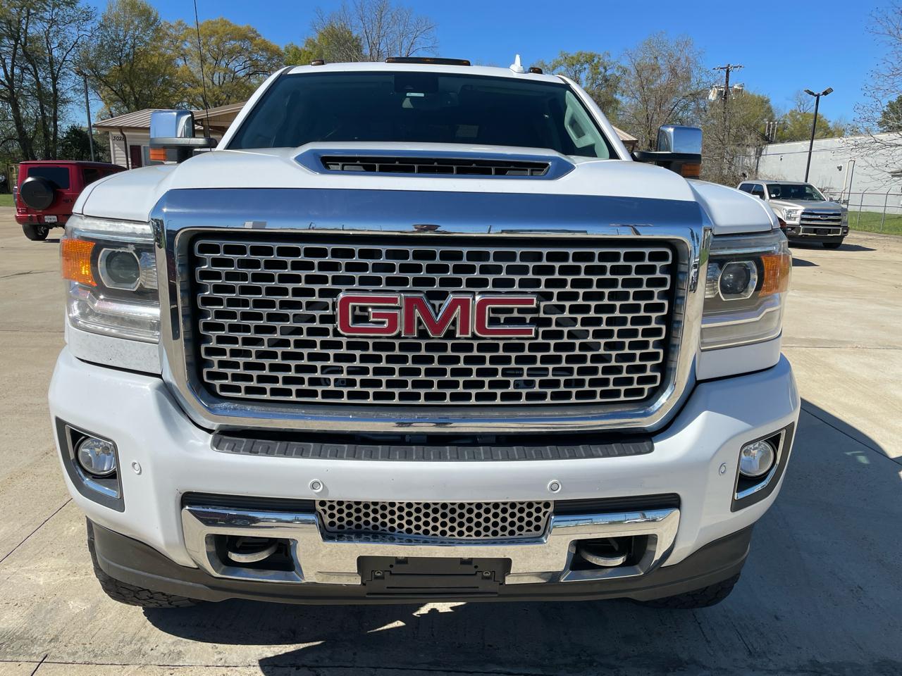 GMC Sierra 2500HD 4WD Crew Cab 153.7" Denali 2017