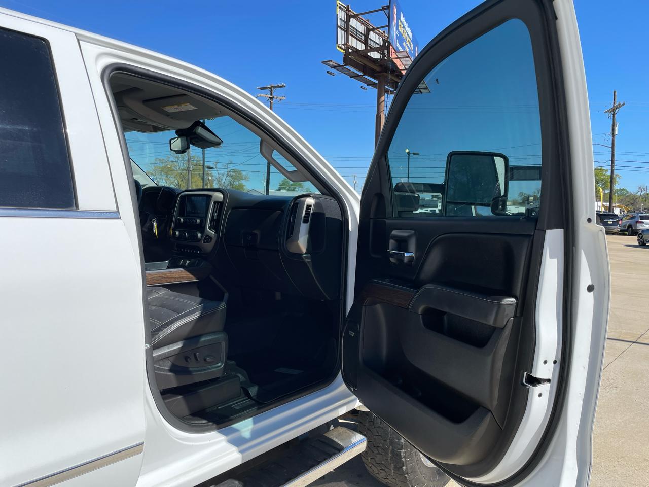 GMC Sierra 2500HD 4WD Crew Cab 153.7" Denali 2017