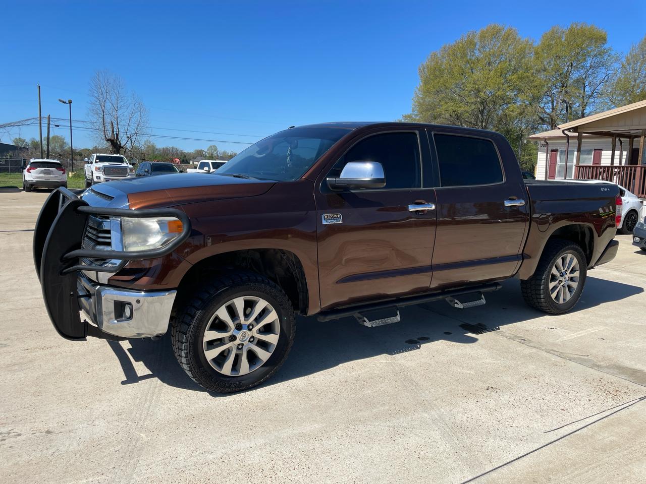 Toyota Tundra 4WD Truck CrewMax 5.7L FFV V8 6-Spd AT 1794 (Natl) 2016