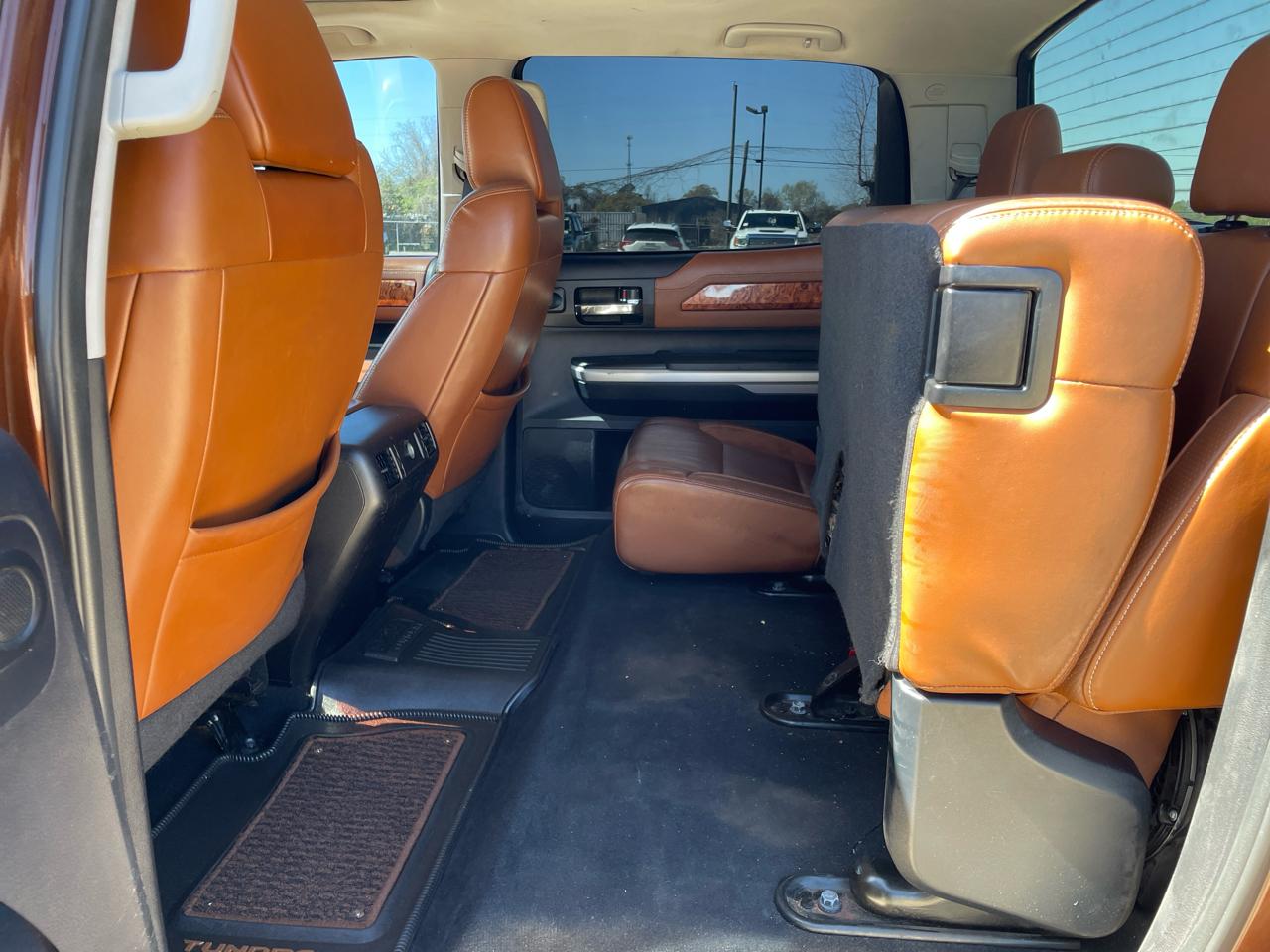 Toyota Tundra 4WD Truck CrewMax 5.7L FFV V8 6-Spd AT 1794 (Natl) 2016