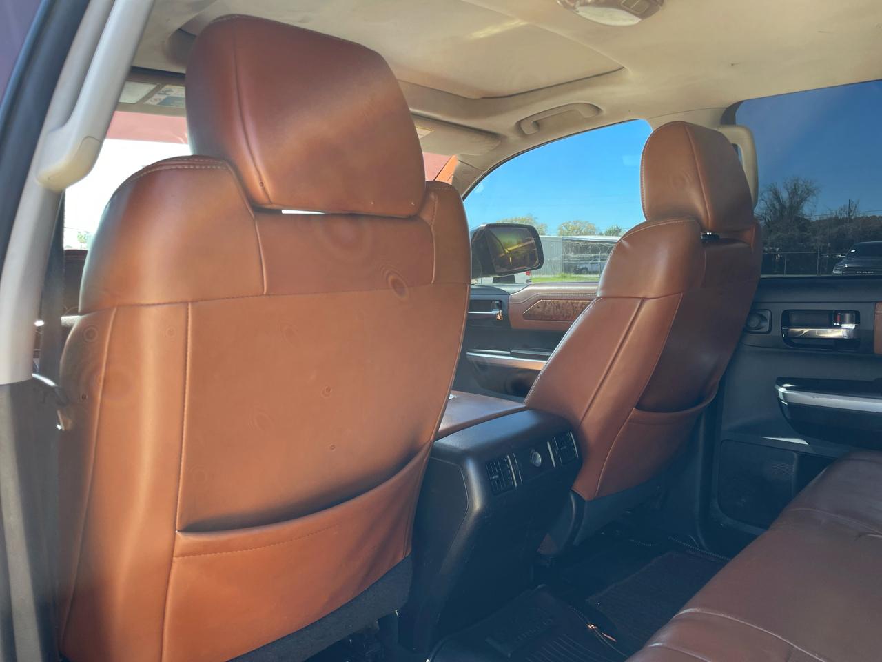 Toyota Tundra 4WD Truck CrewMax 5.7L FFV V8 6-Spd AT 1794 (Natl) 2016